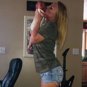 Meet your Posher, Cara